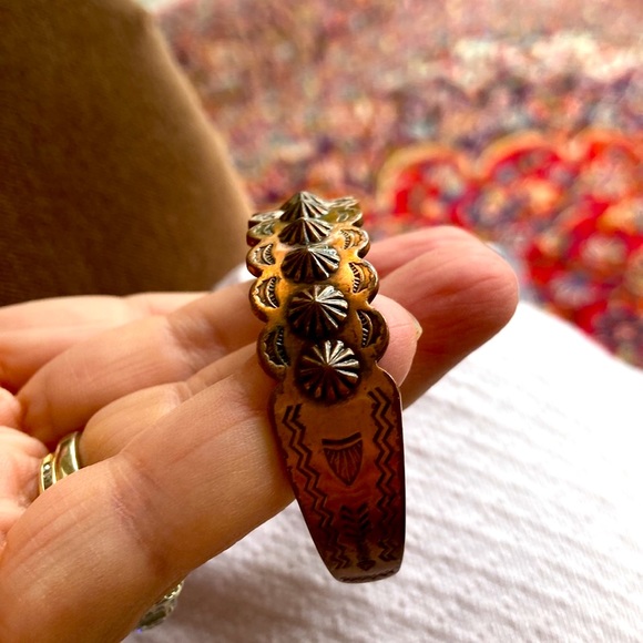 Solid copper cuff bracelet. Mid century Native American western piece. - Picture 3 of 9